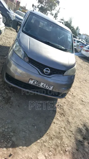 Nissan NP200 2013 Gray