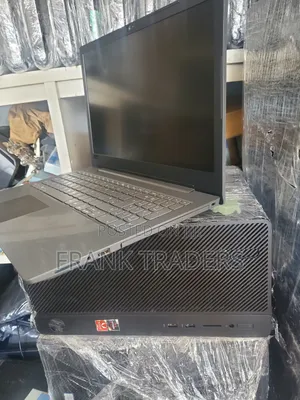 Laptop Lenovo V130-15IKB 4GB Intel Core i3 SSD 256GB