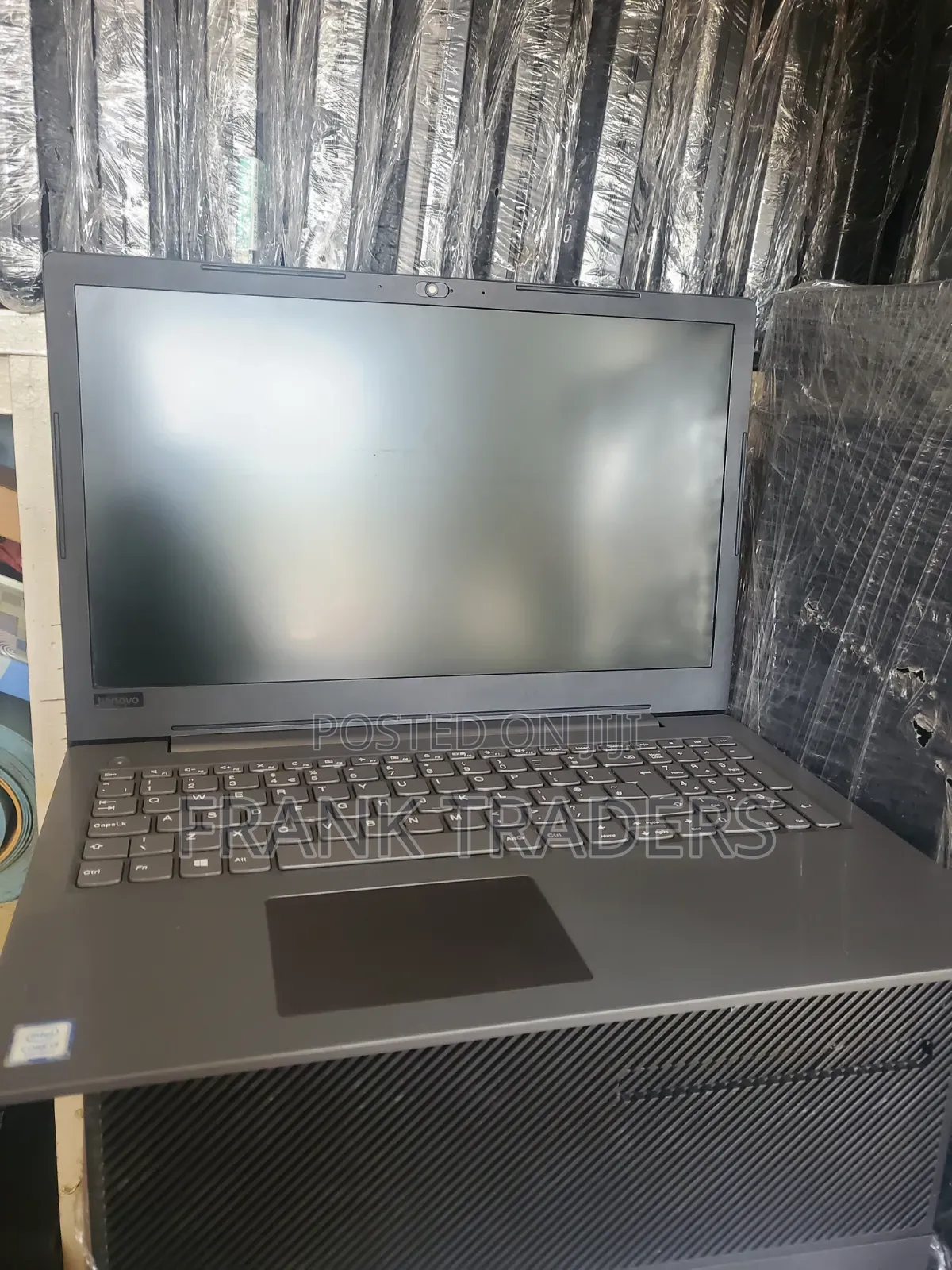 Laptop Lenovo V130-15IKB 4GB Intel Core i3 SSD 256GB