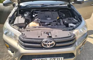 Toyota Hilux 2021 Gray