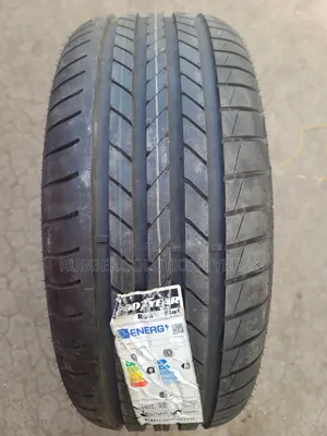 245 /50 R18 Goodyear Tyres 100W EFFICIENT GRIP Runflat
