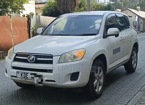 Toyota RAV4 2014 White