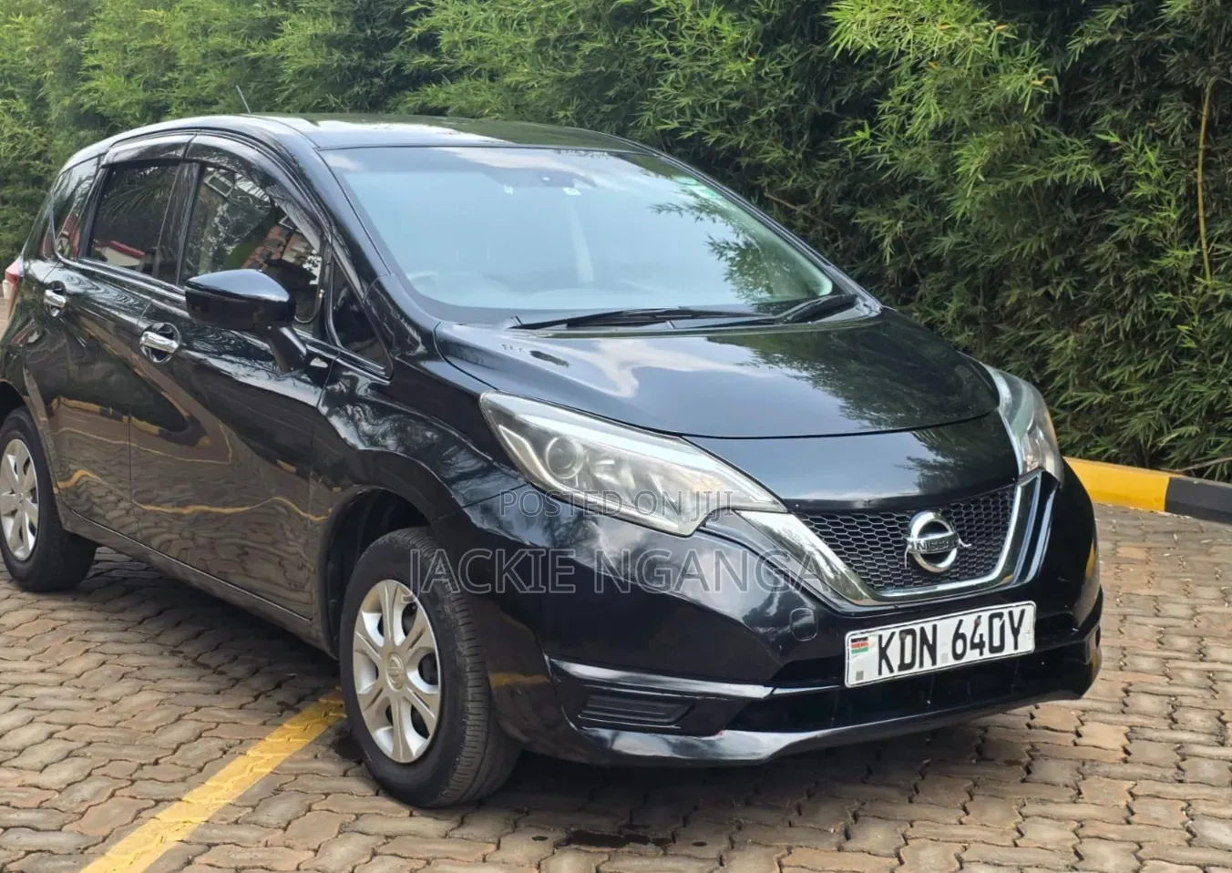 Nissan Note 2017 Black
