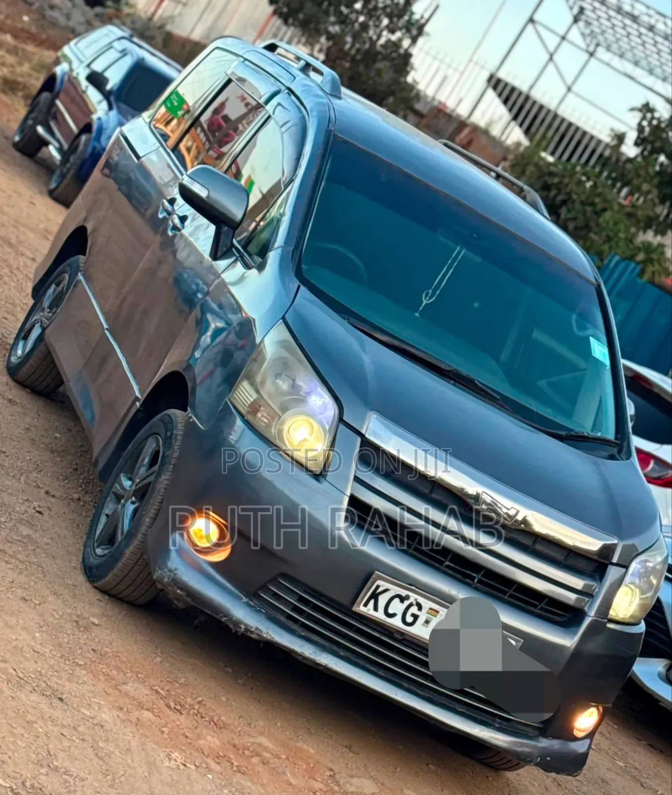 Toyota Noah 2008 Gray