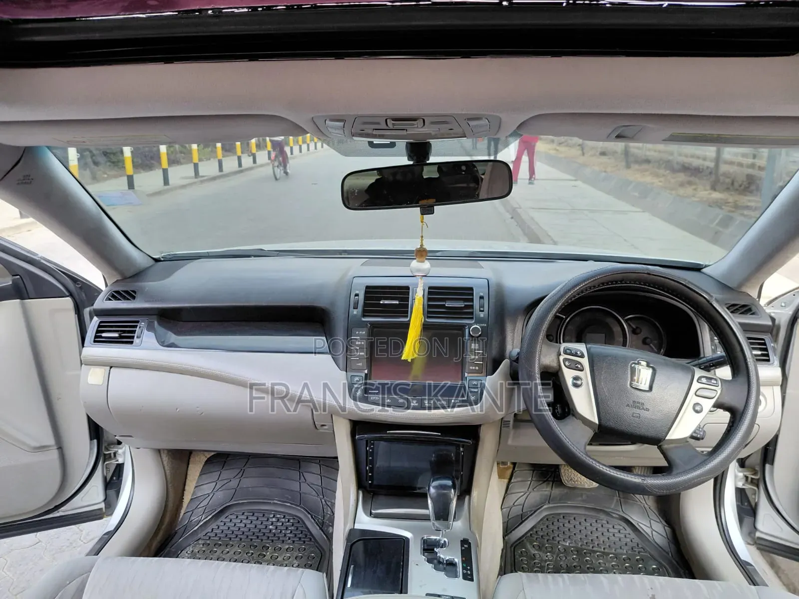 Toyota Crown 2011 Silver