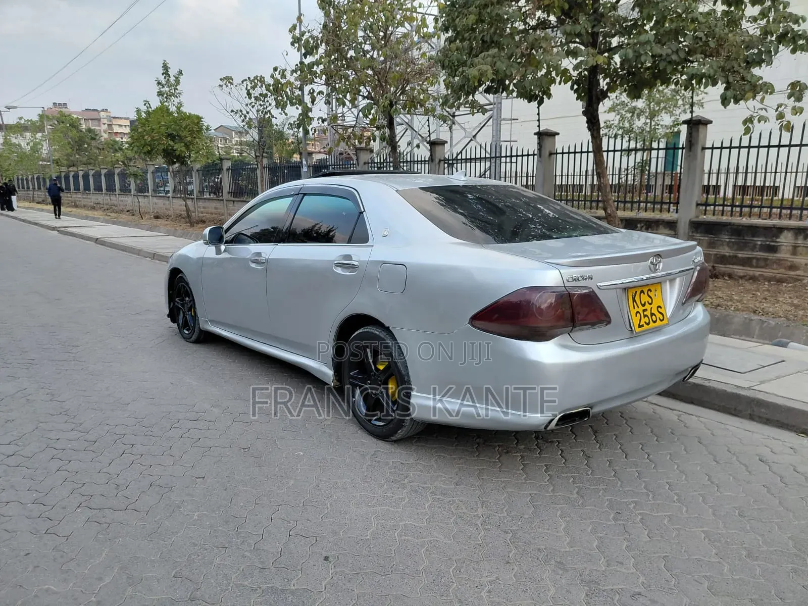 Toyota Crown 2011 Silver