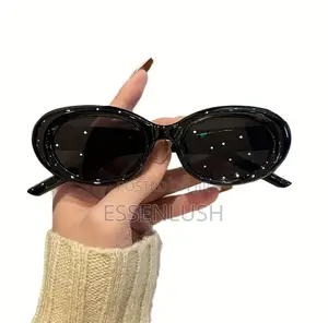 Glossy Black Thick-Frame Oval Sunglasses (Free Case)