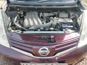 Nissan Note 2011 Red
