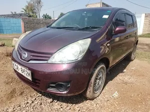 Nissan Note 2011 Red