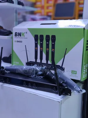 BNK BK8400 Professional 4 Wireless Microphones