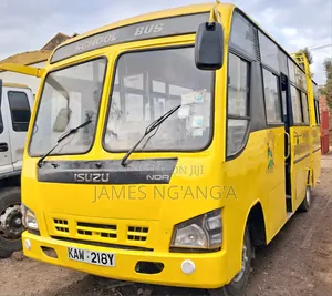 Isuzu NQR 2006 Yellow