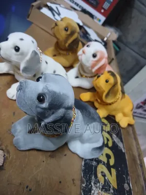 Adorable Shaking Head Dog Car Dashboard Decoration