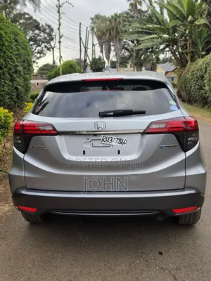 Honda Vezel 2019 Silver