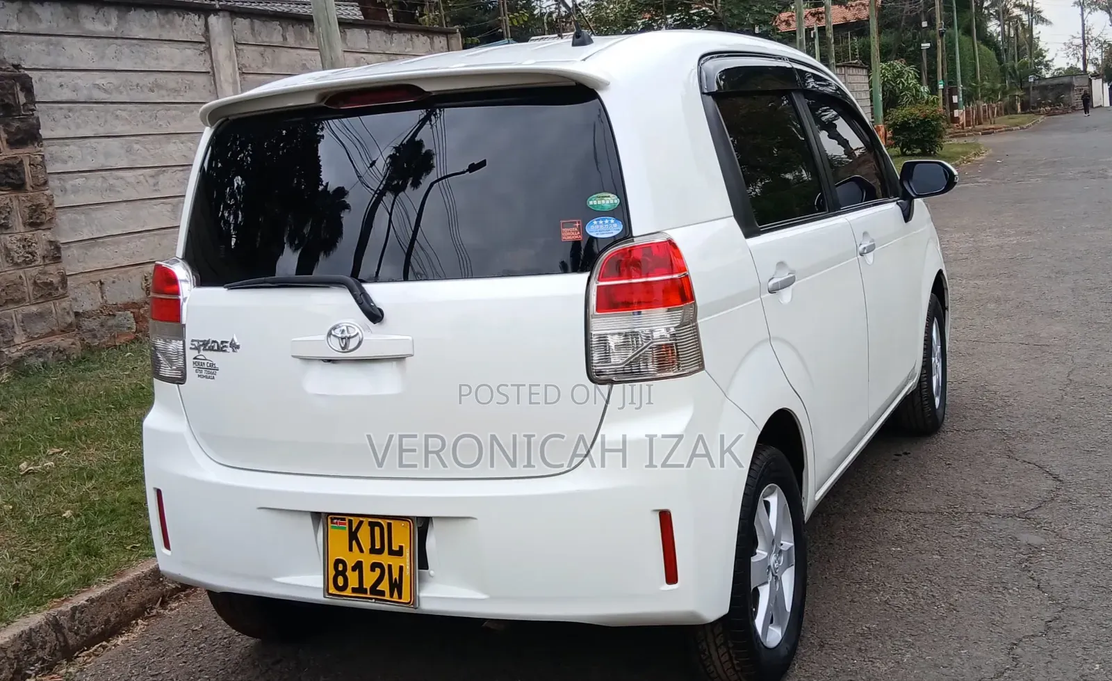 Toyota Spade 2016 White