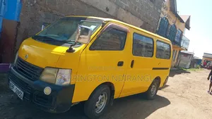 Nissan Caravan (Urvan) 2003 Yellow