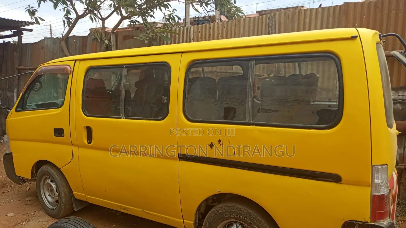 Nissan Caravan (Urvan) 2003 Yellow
