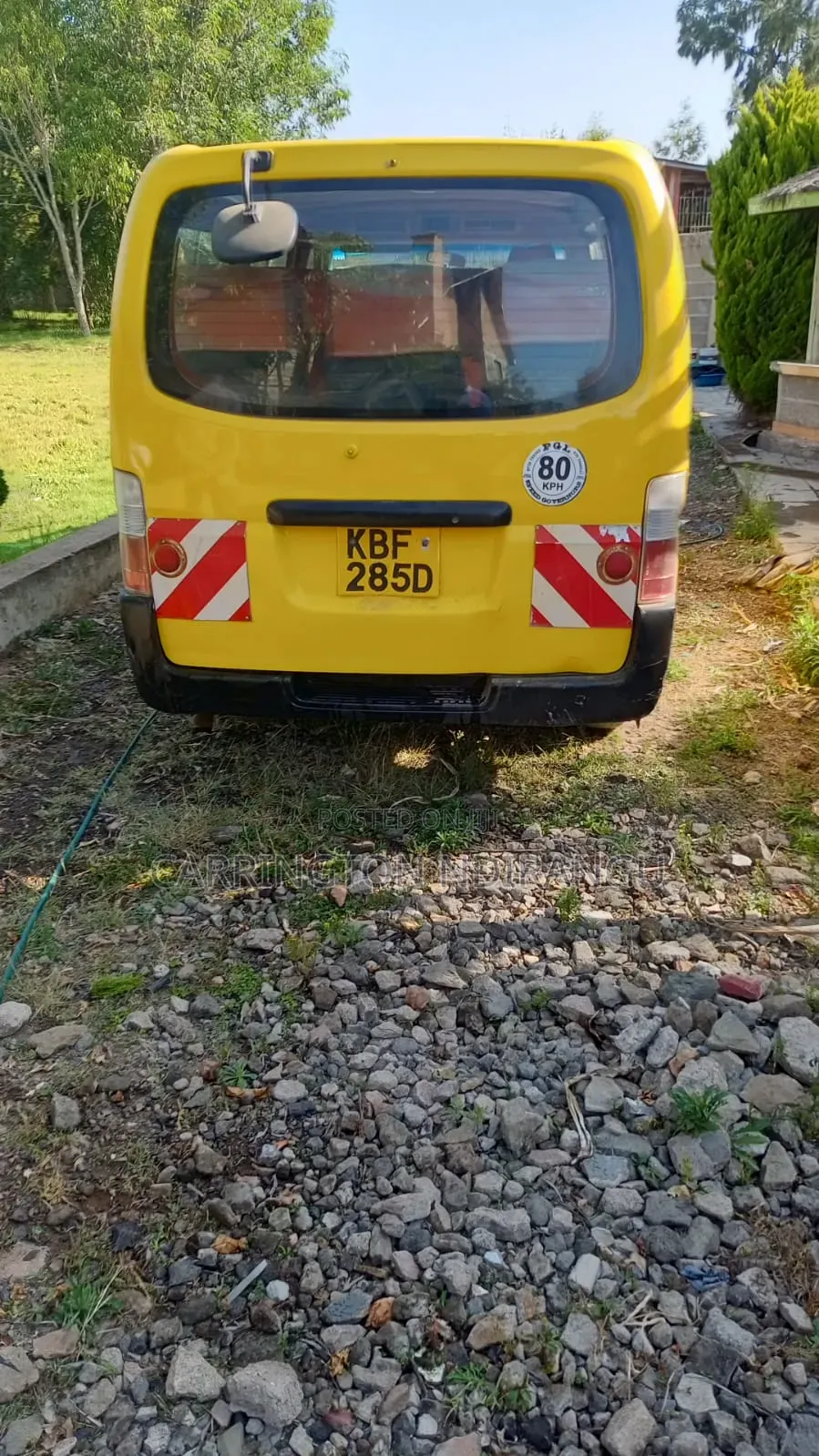 Nissan Caravan (Urvan) 2003 Yellow