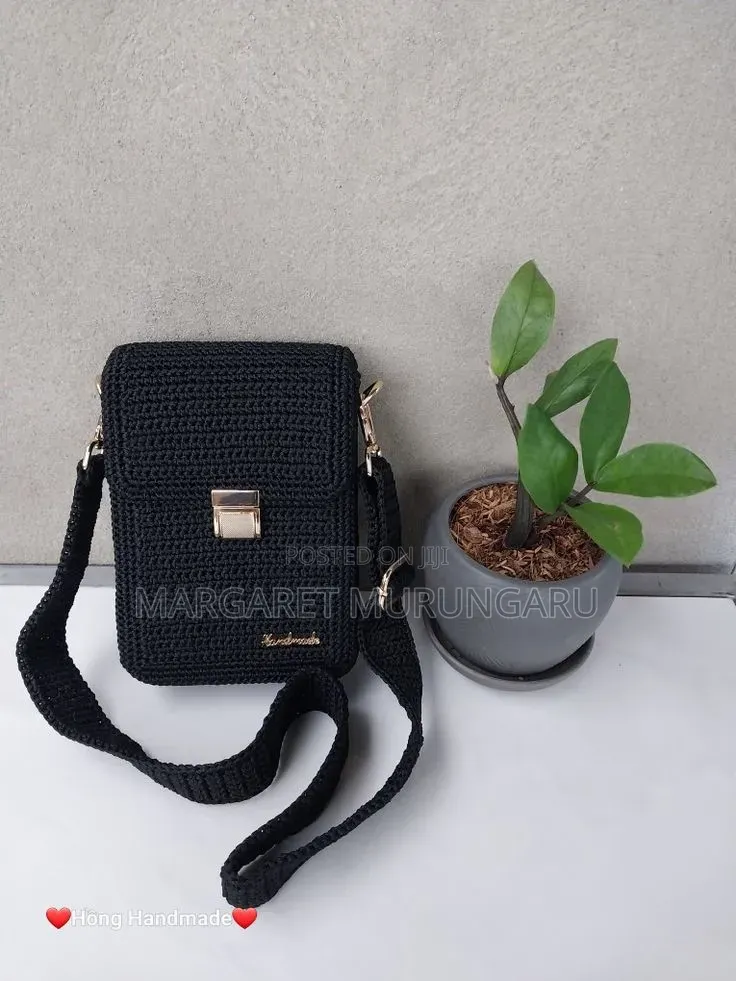 Durable Crochet Crossbody Bag