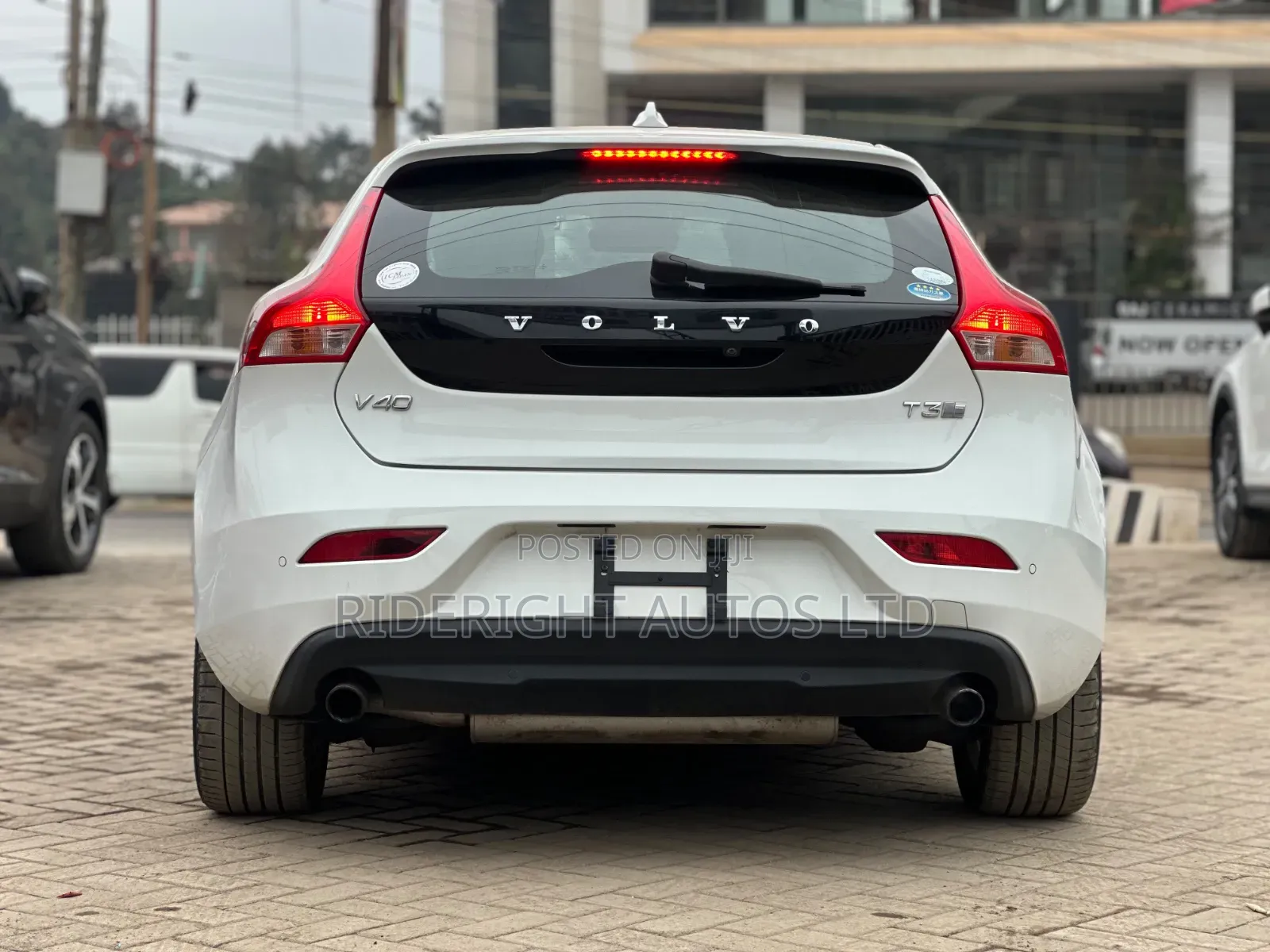 Volvo V40 2019 White