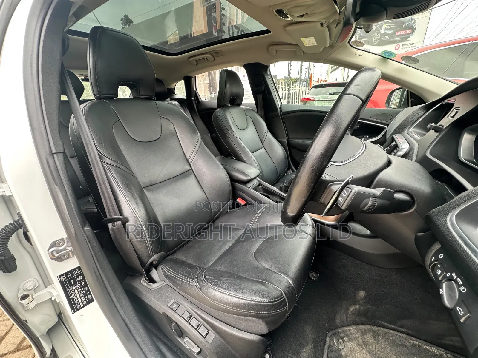 Volvo V40 2019 White