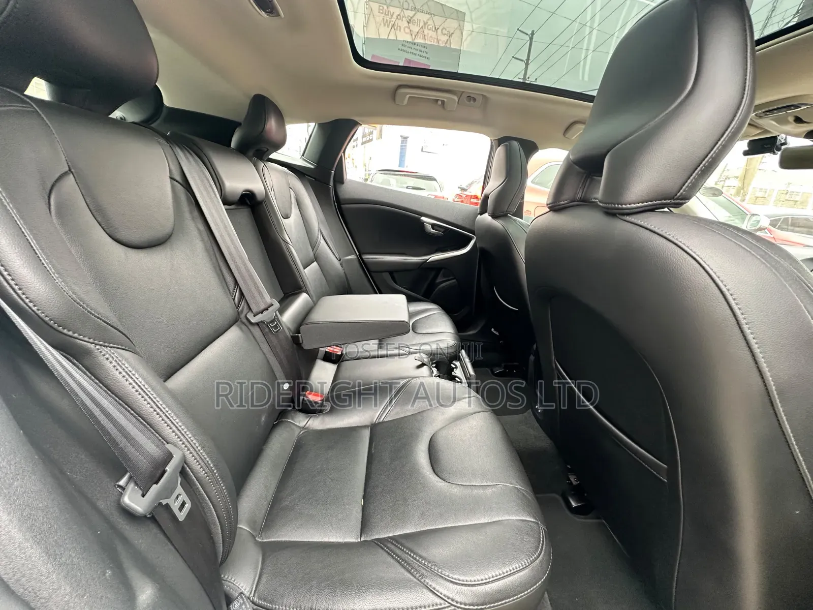 Volvo V40 2019 White