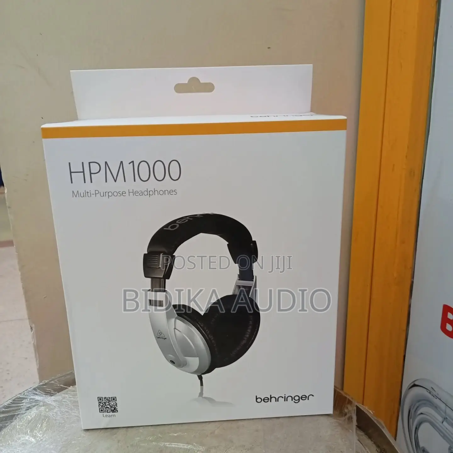 Behringer HPM1000 Wired Studio Headphones (Brand New)