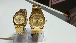 Curren Quartz Gold Watch