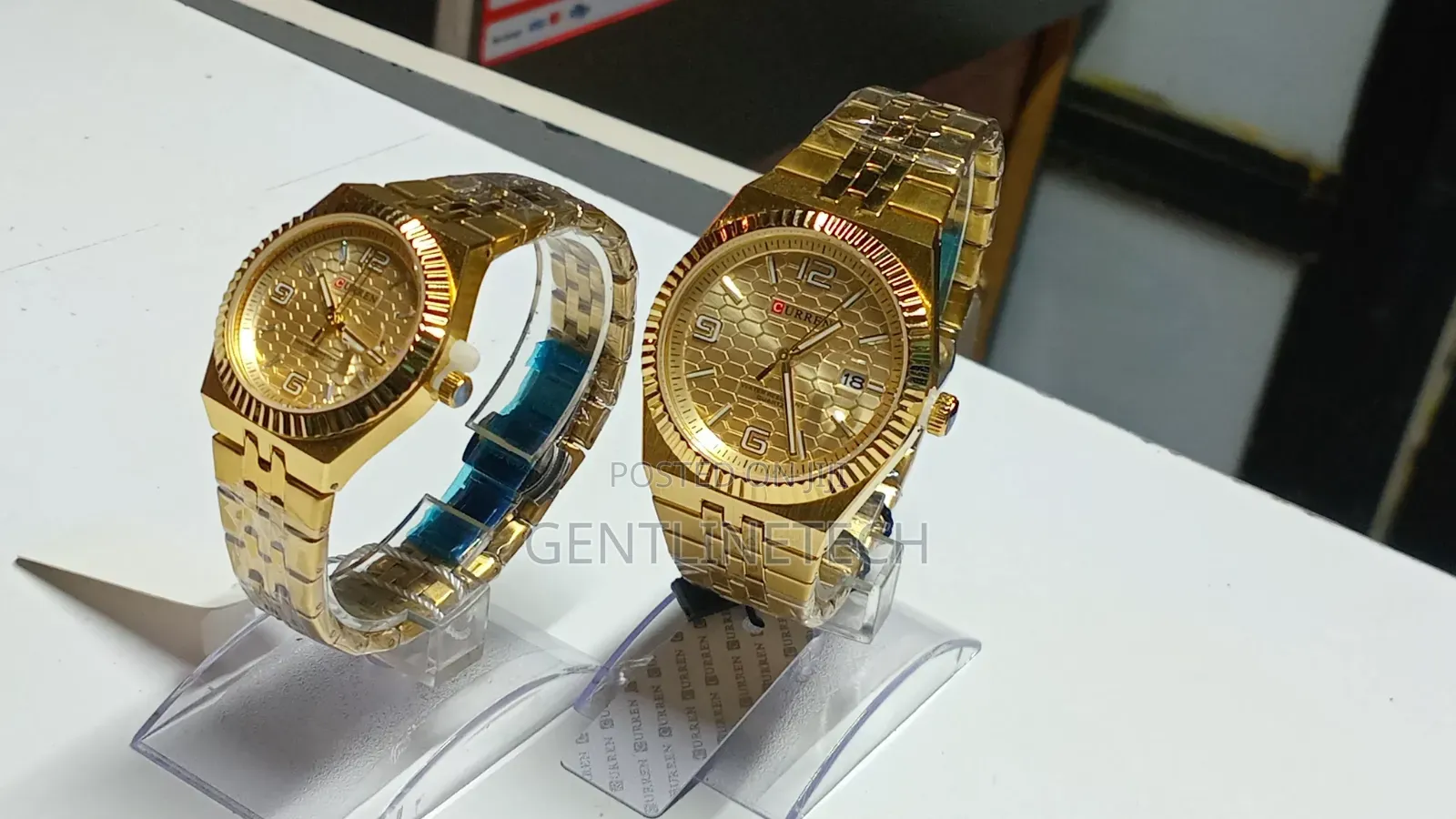 Curren Quartz Gold Watch