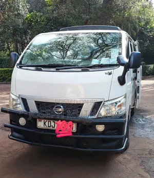 Nissan Caravan (Urvan) 2016 White