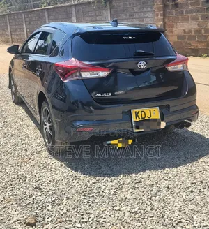 Toyota Auris 2016 Black