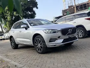 Volvo XC60 2019 Silver