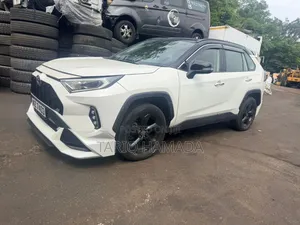 Toyota RAV4 2020 White