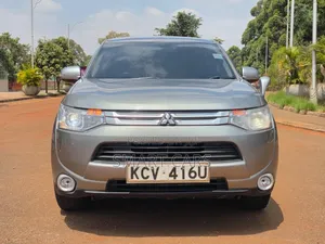Mitsubishi Outlander 2012 Silver