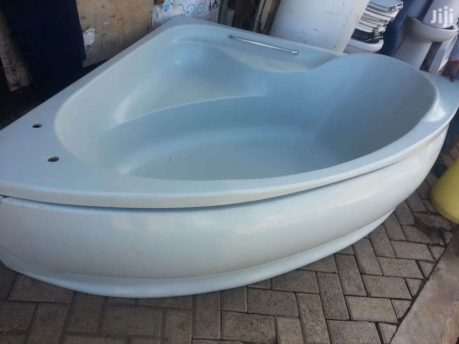 Corner Bathtub