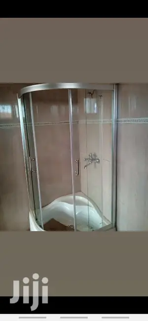 Plain Jacuzzi