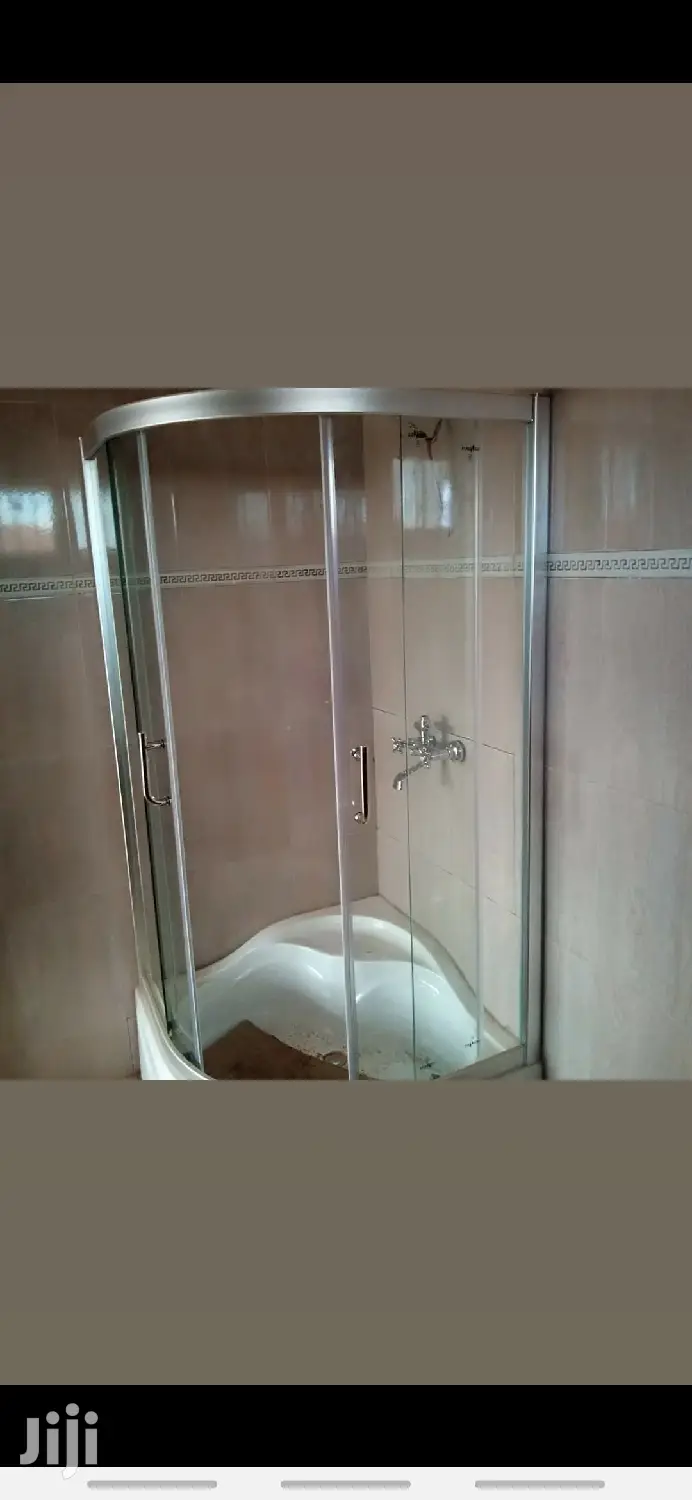 Plain Jacuzzi