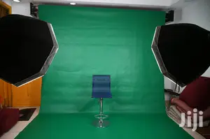 Automatic Studio Background