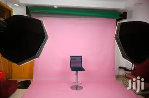 Automatic Studio Background