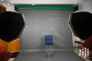 Automatic Studio Background
