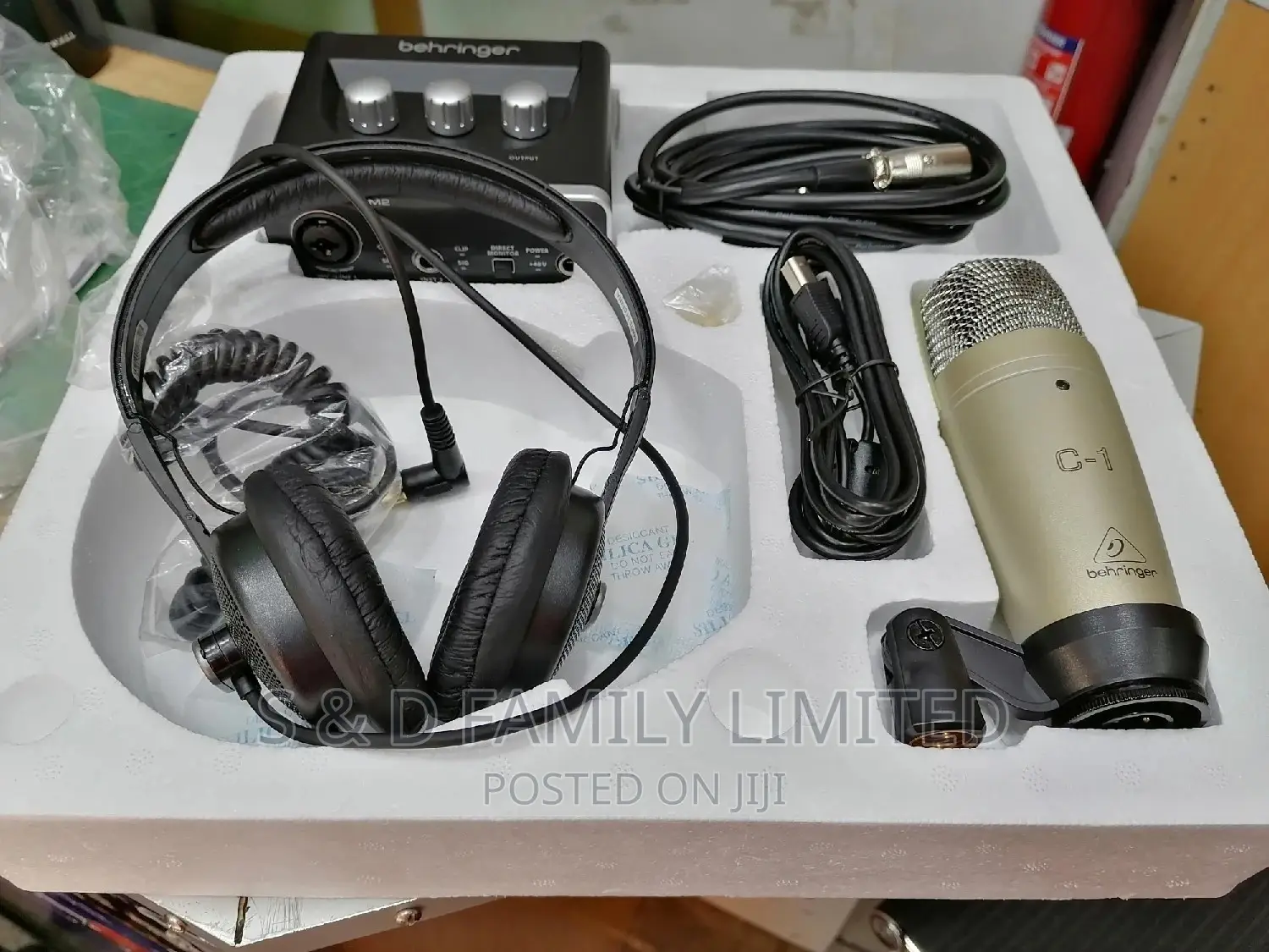 Behringer Uphoria Studio Set