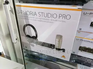 Behringer Uphoria Studio Pro