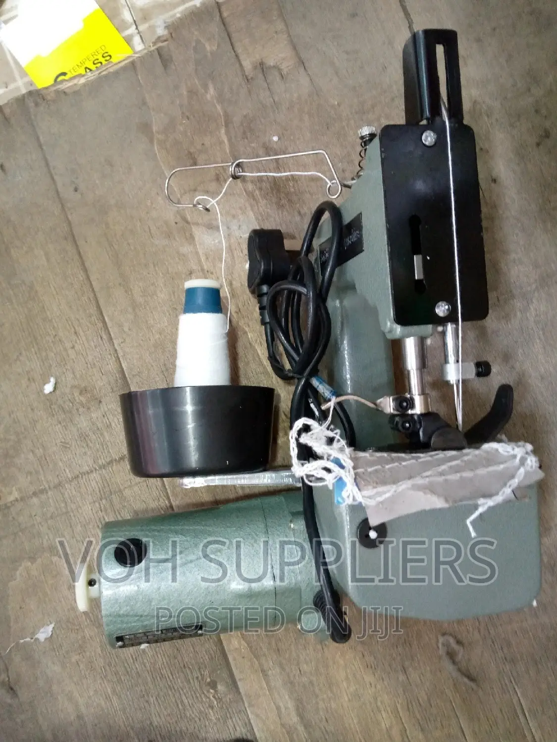 Bag Closer Machine