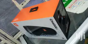 Jbl Harman Charge 4 Bluetooth Speaker.