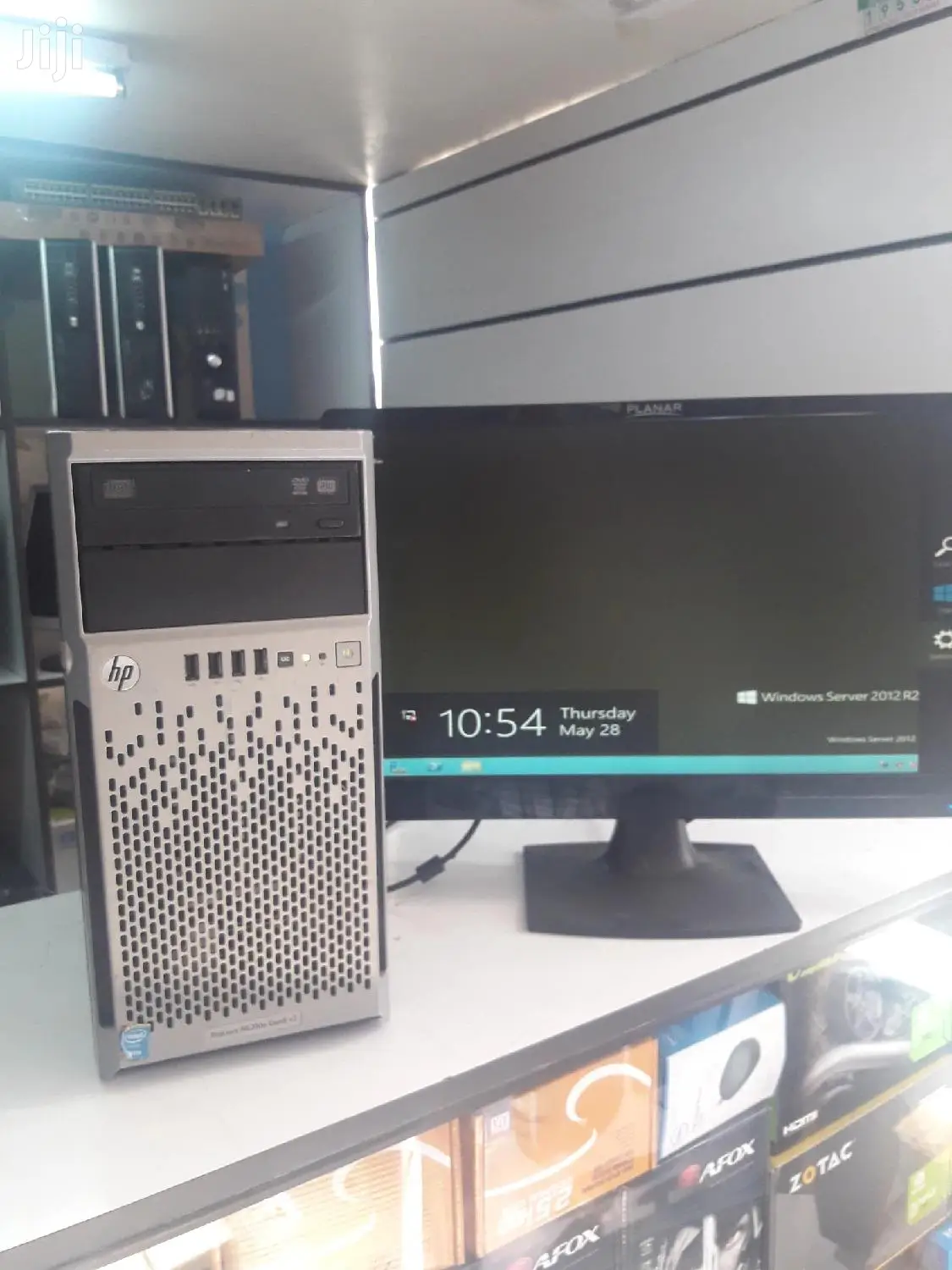Server HP ProLiant ML 4GB Intel Xeon HDD 1T