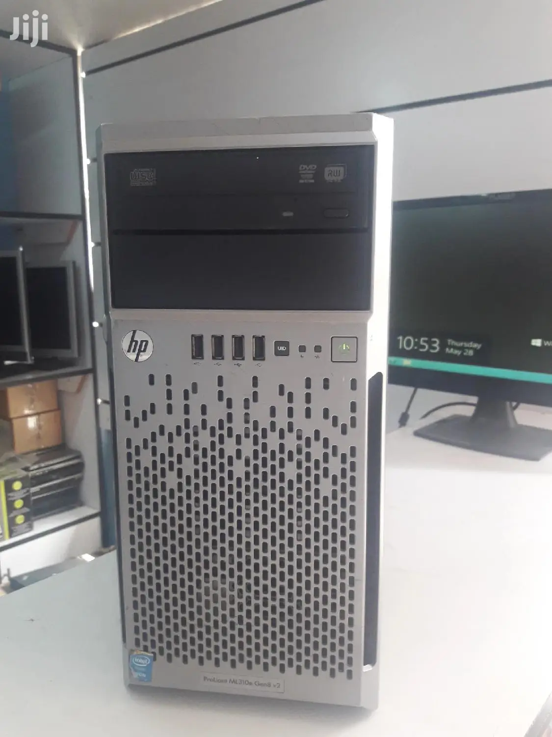Server HP ProLiant ML 4GB Intel Xeon HDD 1T