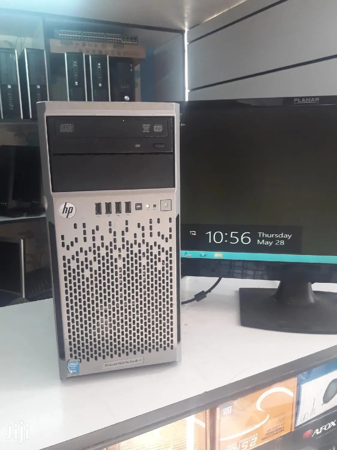Server HP ProLiant ML 4GB Intel Xeon HDD 1T