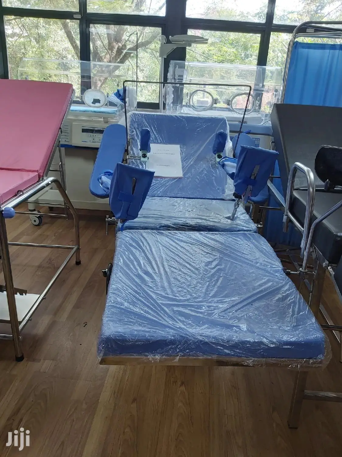 Hydraulic Delivery Bed
