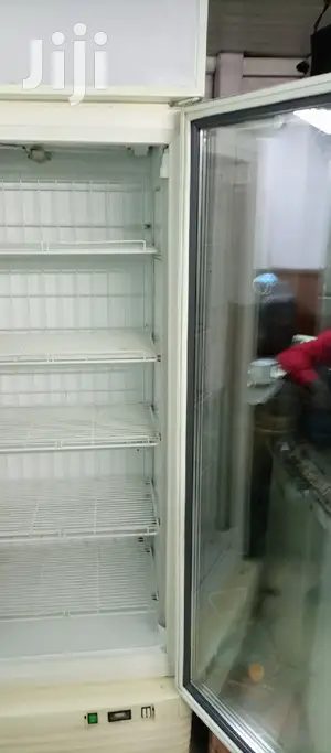 650L Display Chiller