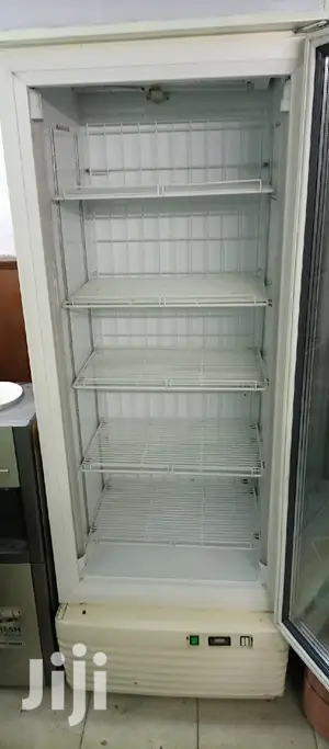650L Display Chiller