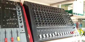 Max 12channel Music Mixer Black